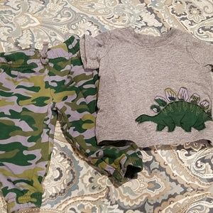Carter's  Dinosaur 2 piece set